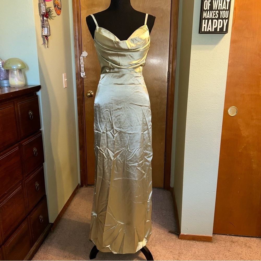 NWOT light green satiny spaghetti strap prom dress side slits lace up back 0